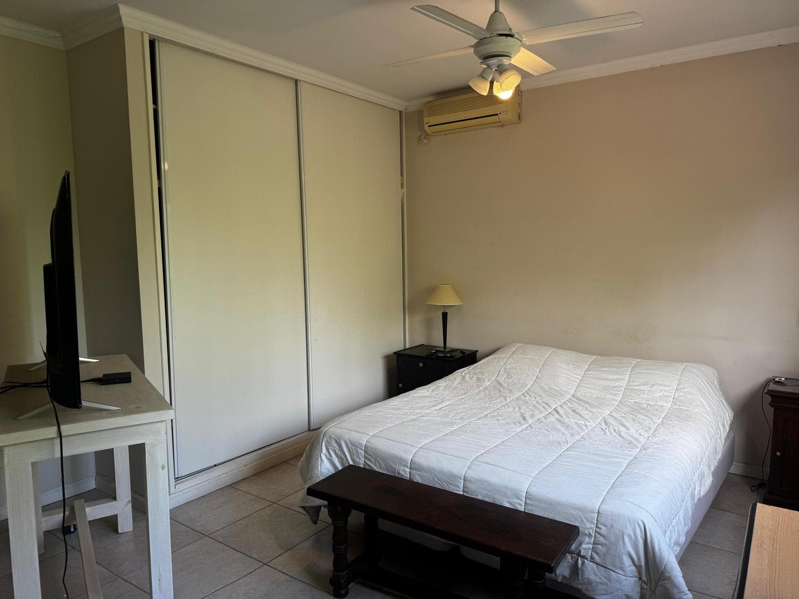 HOUSE FOR SALE IN LA ALAMEDA