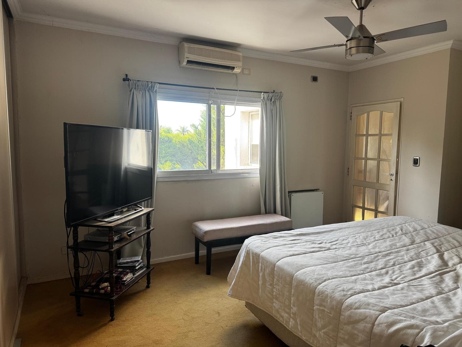 HOUSE FOR SALE IN LA ALAMEDA
