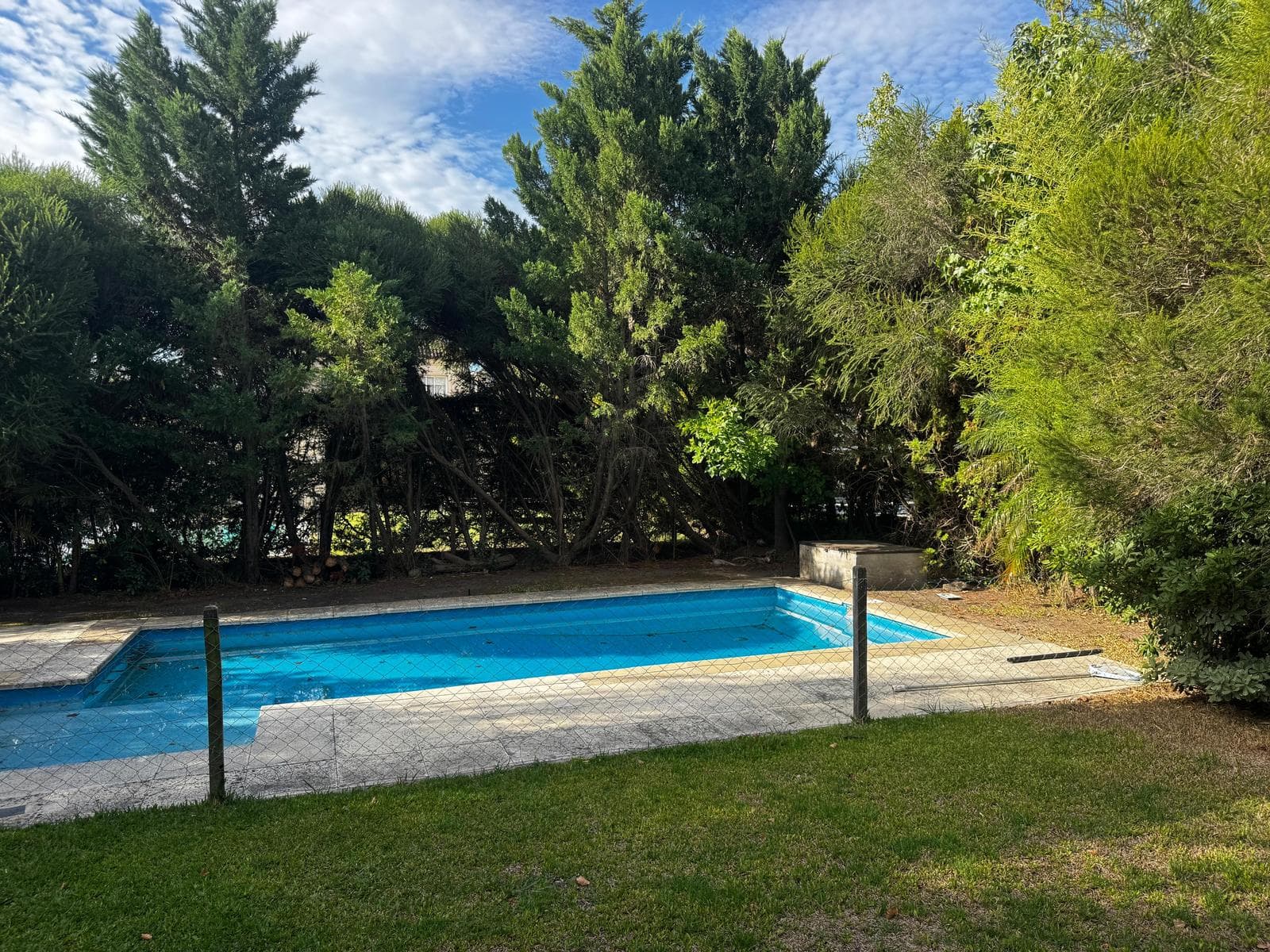 HOUSE FOR SALE IN LA ALAMEDA