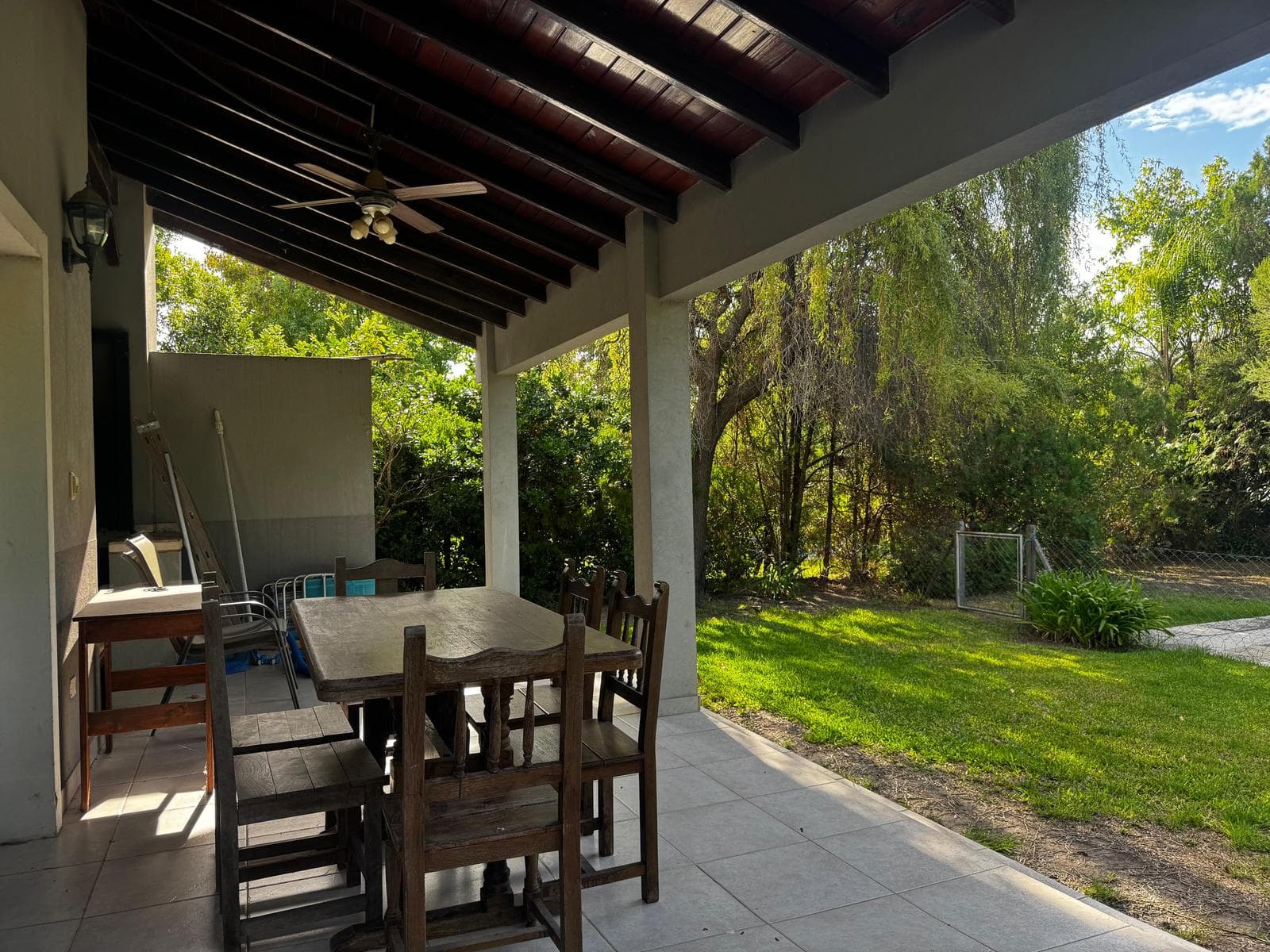 HOUSE FOR SALE IN LA ALAMEDA