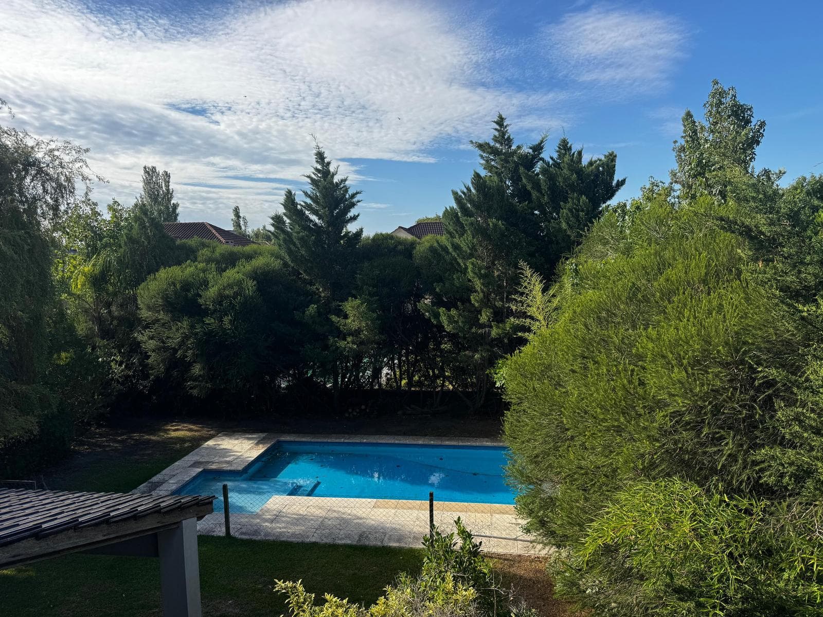 HOUSE FOR SALE IN LA ALAMEDA
