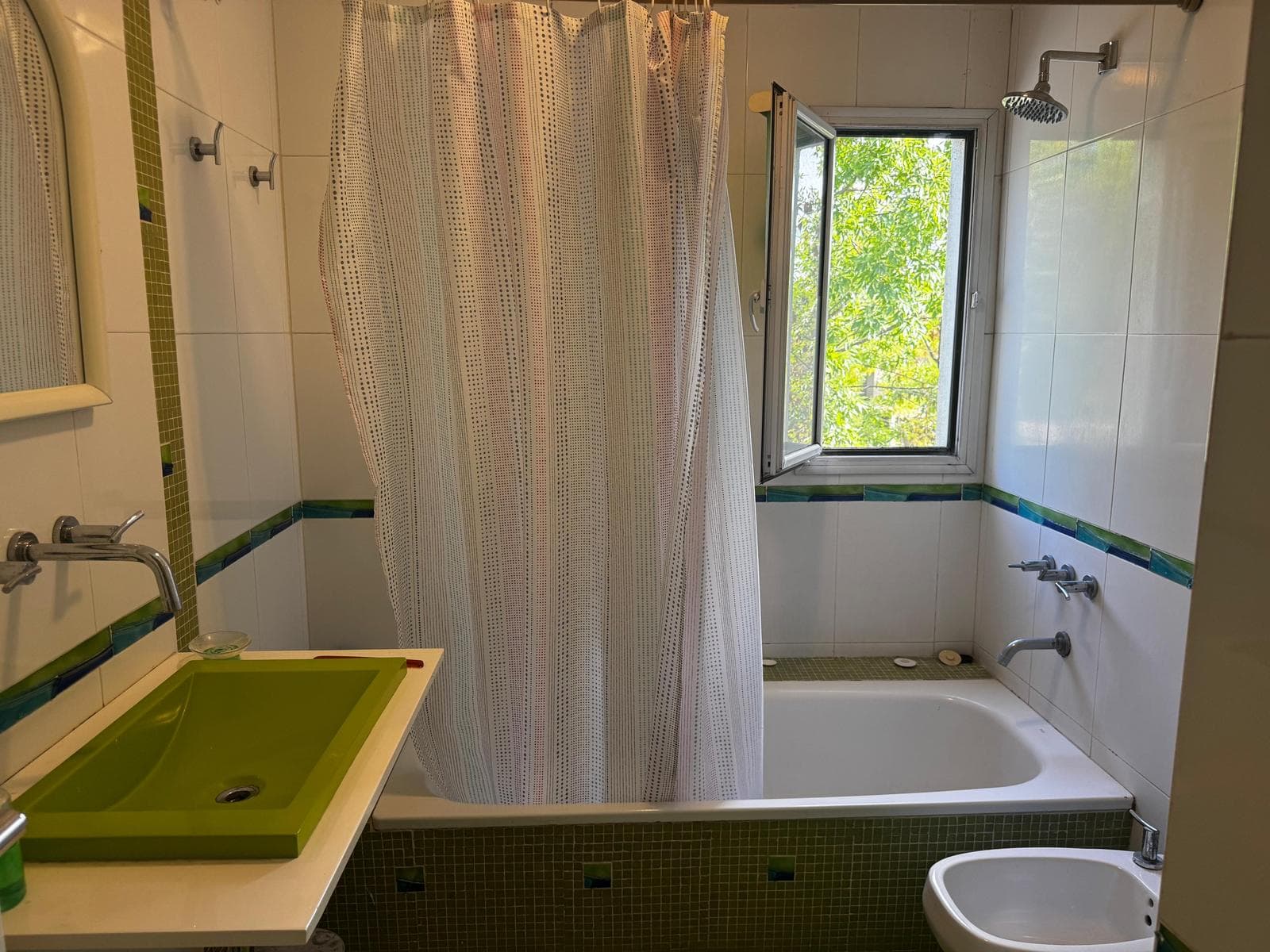 HOUSE FOR SALE IN LA ALAMEDA