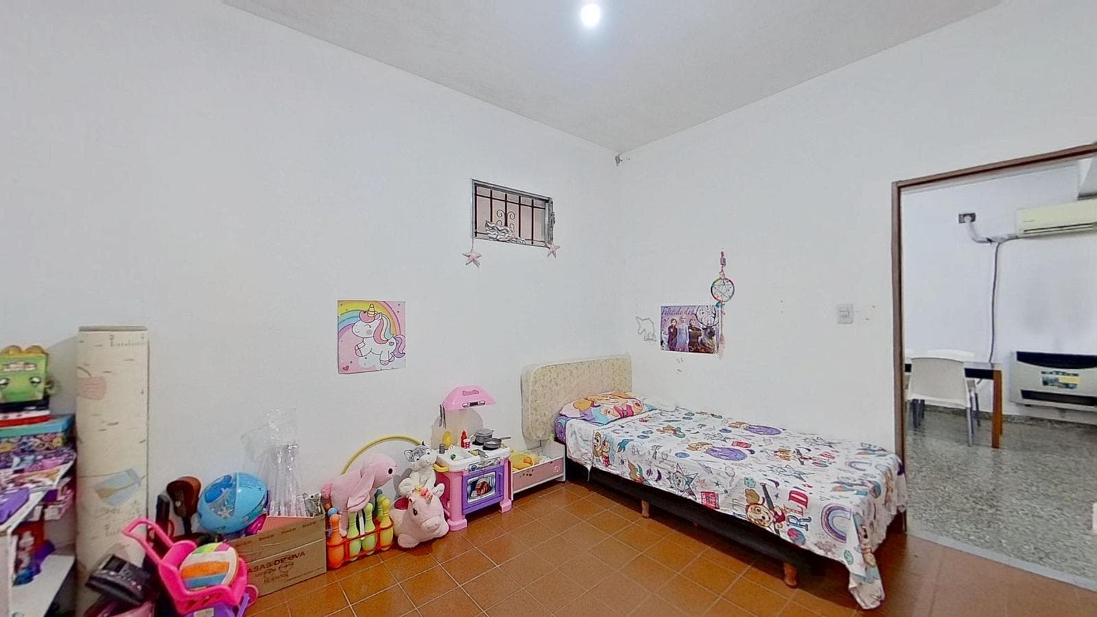 House for Sale: 4 Rooms, Patio, and Terrace in West Berazategui