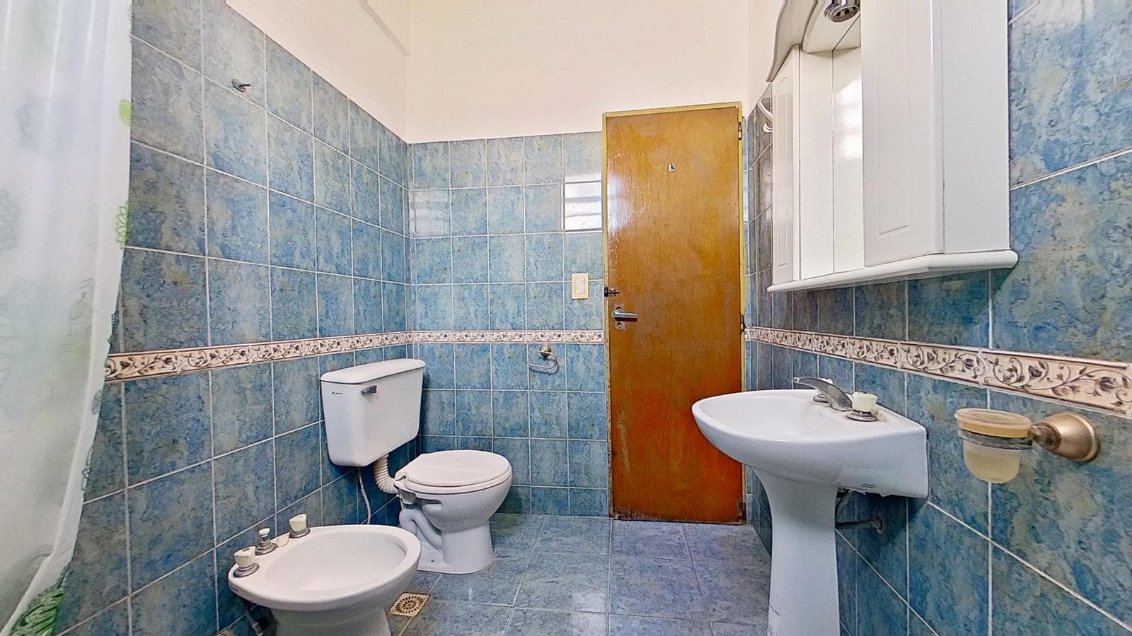 House for Sale: 4 Rooms, Patio, and Terrace in West Berazategui