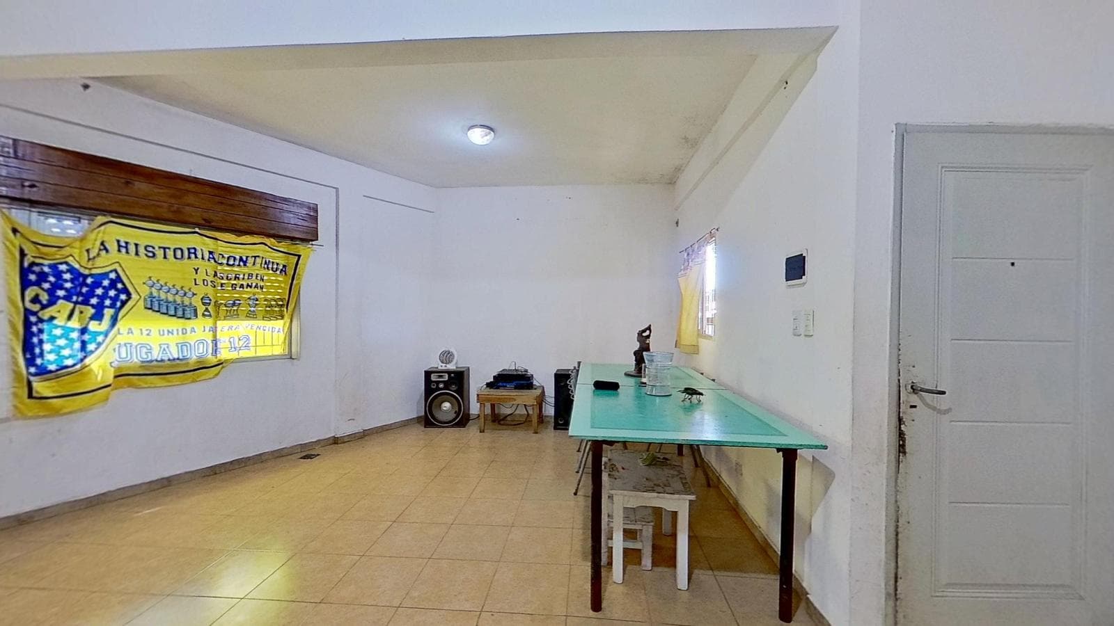 House for Sale: 4 Rooms, Patio, and Terrace in West Berazategui