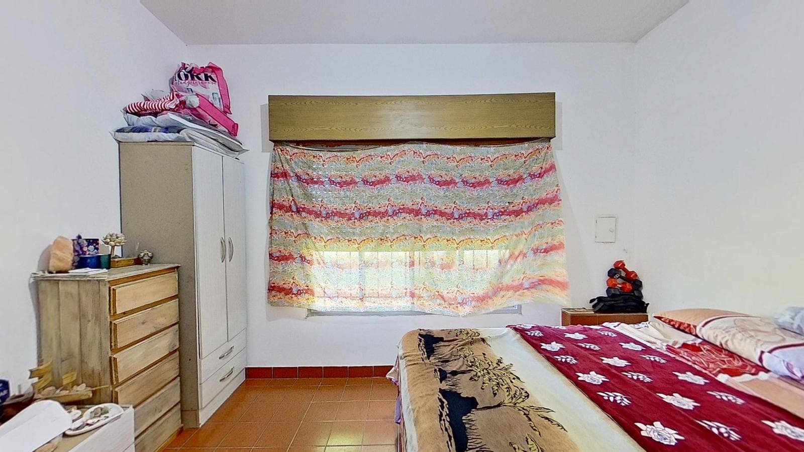 House for Sale: 4 Rooms, Patio, and Terrace in West Berazategui
