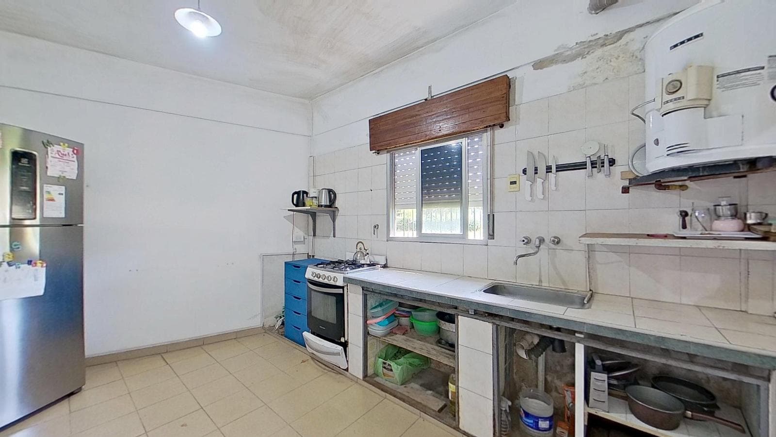 House for Sale: 4 Rooms, Patio, and Terrace in West Berazategui