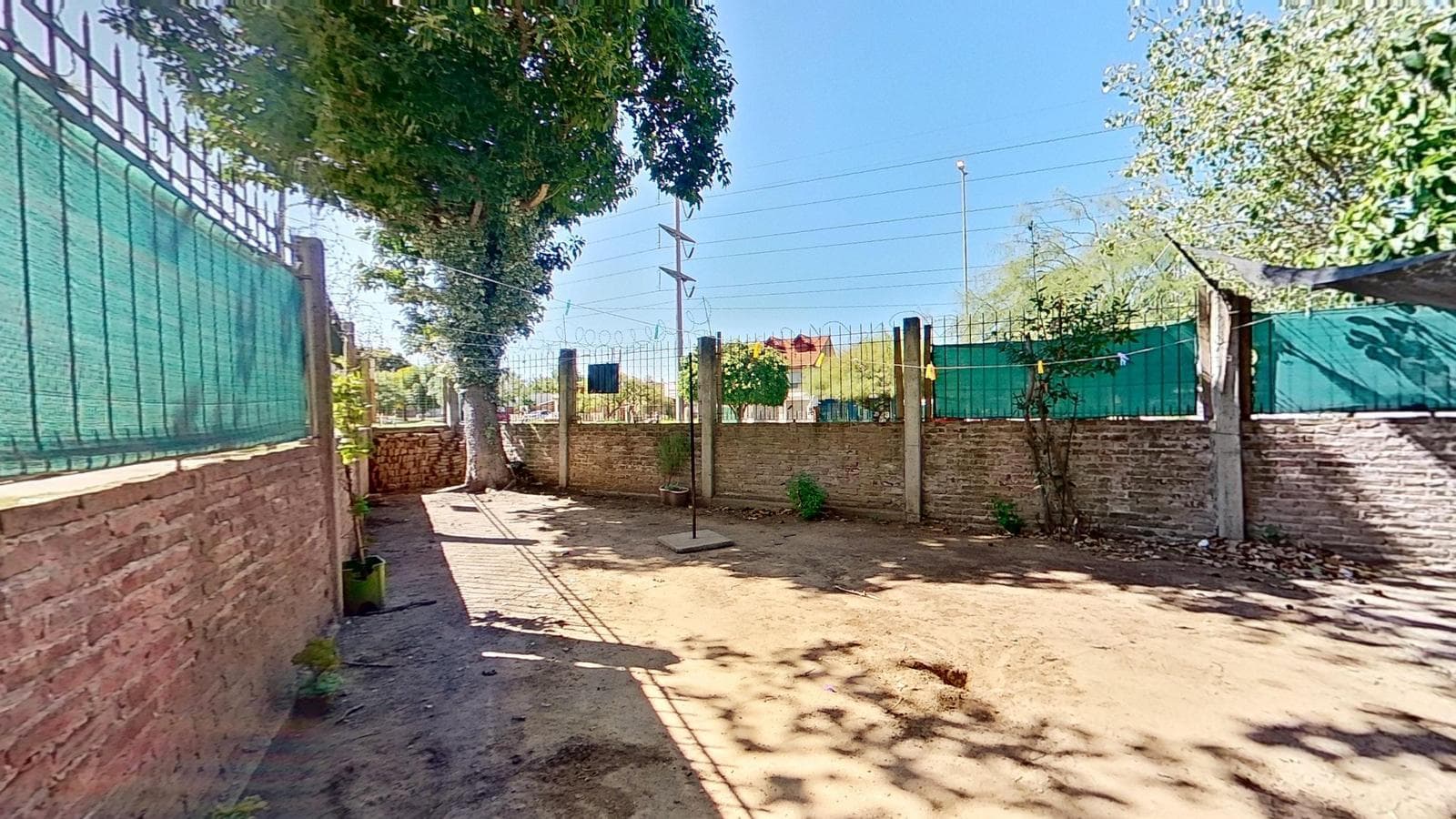 House for Sale: 4 Rooms, Patio, and Terrace in West Berazategui