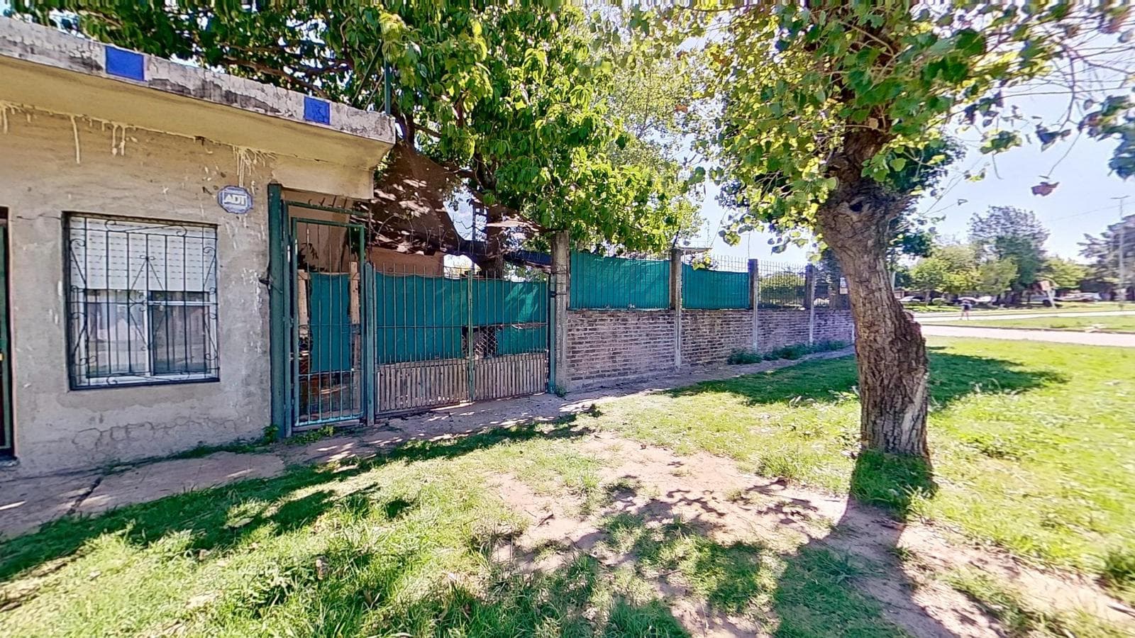 House for Sale: 4 Rooms, Patio, and Terrace in West Berazategui