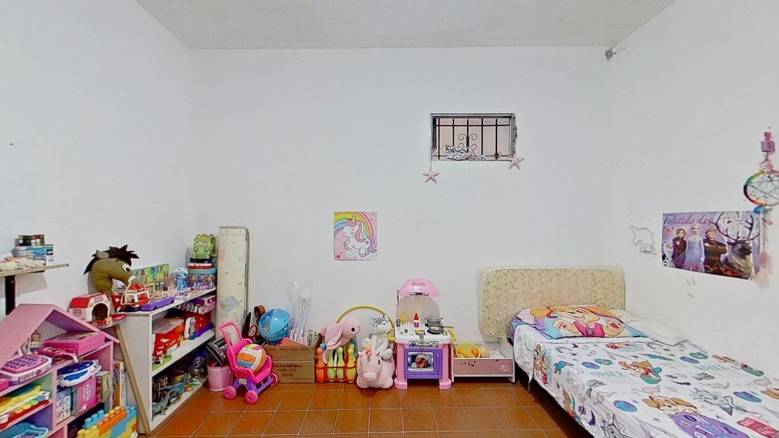 House for Sale: 4 Rooms, Patio, and Terrace in West Berazategui