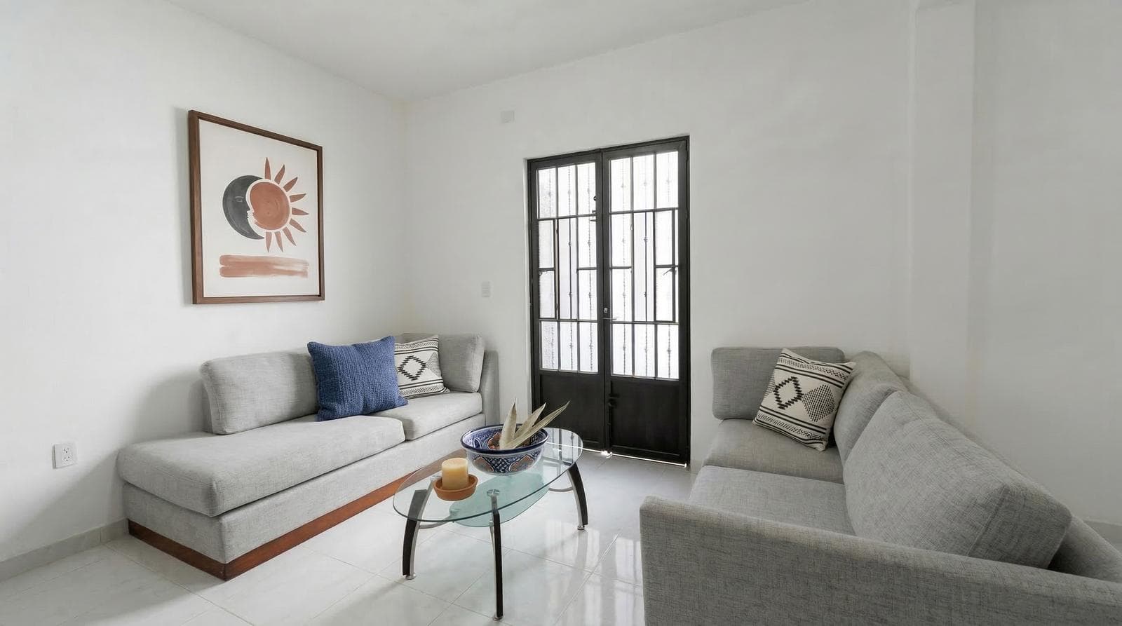 Casa Serafin. A Smart Investment in San Miguel: Spacious Layouts and Complete Connectivity