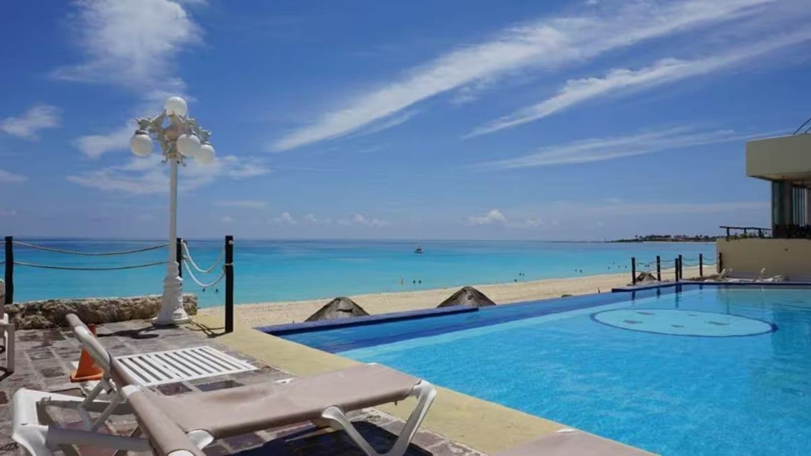 DEPARTAMENTO FRENTE AL MAR EN VENTA ZONA HOTELERA CANCUN