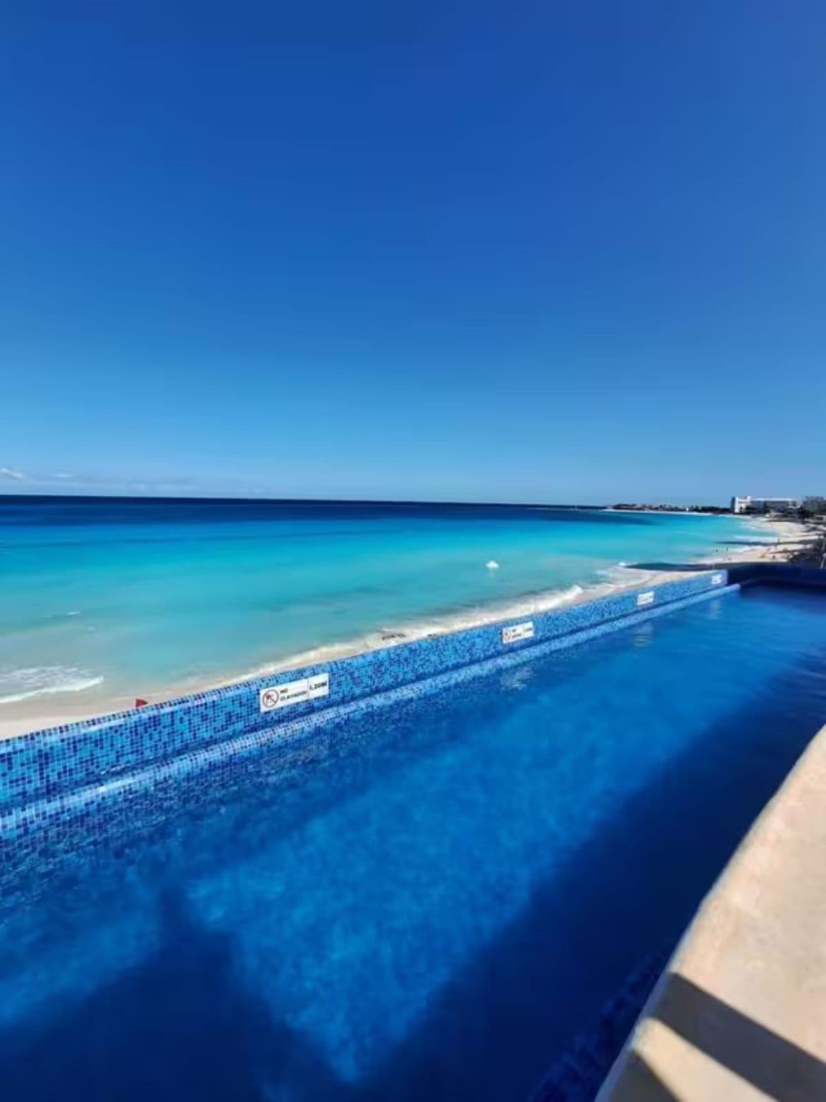 DEPARTAMENTO FRENTE AL MAR EN VENTA ZONA HOTELERA CANCUN