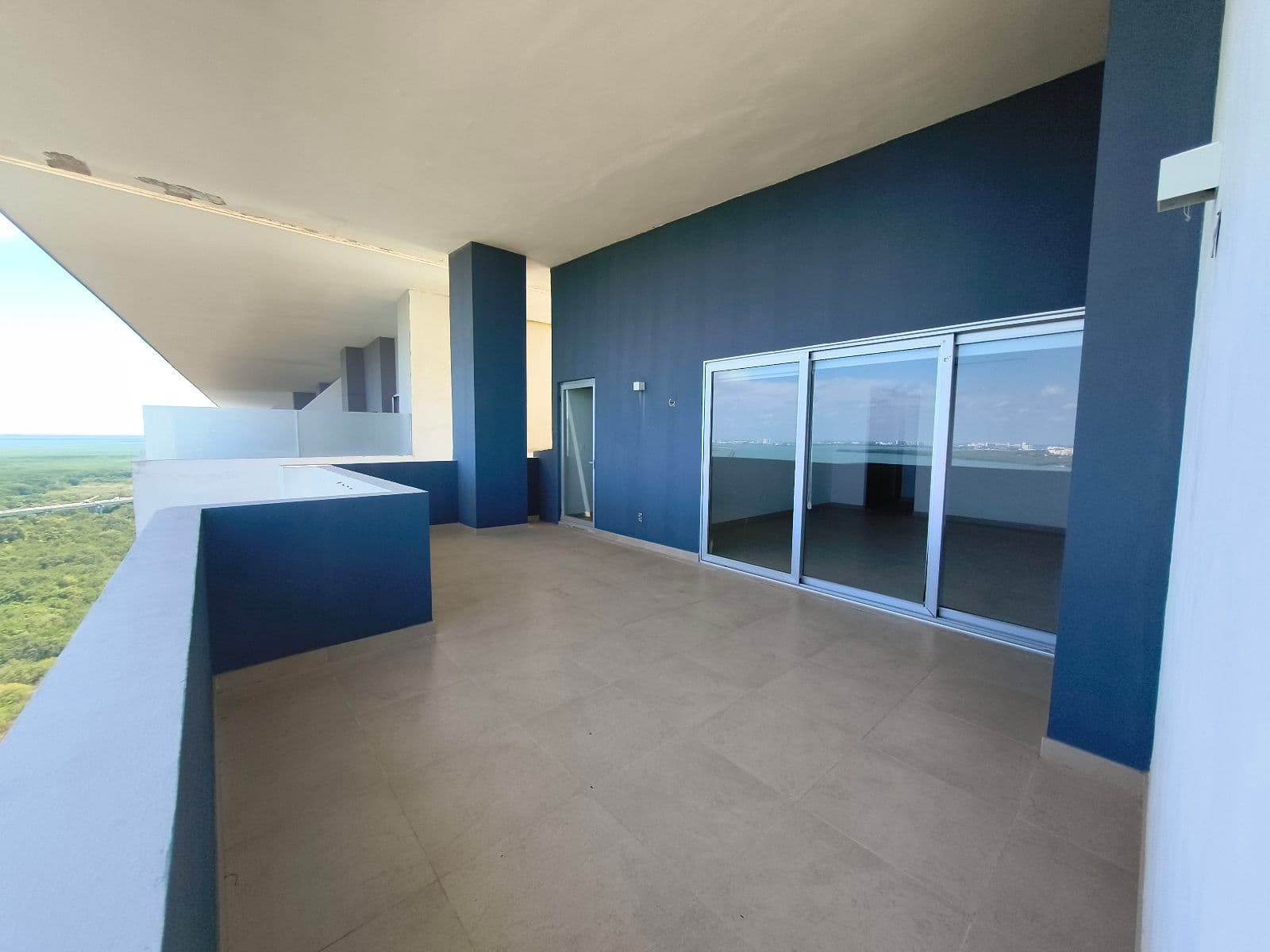 OCEAN-VIEW PENTHOUSE FOR SALE ON MALECON AMERICAS.