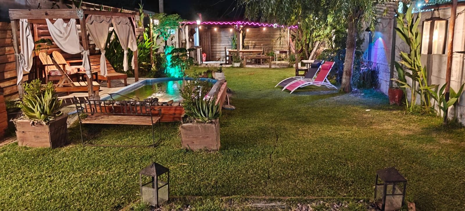 Casa con parque y pileta inmejorable zona de Domselaar VENTA