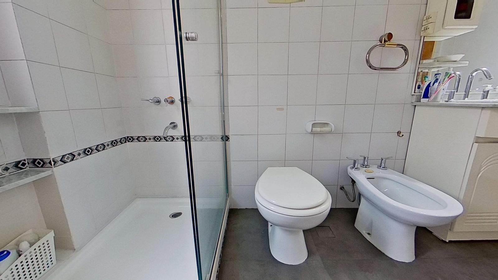 Sale: Apartment 2 with a garage on Balvanera.