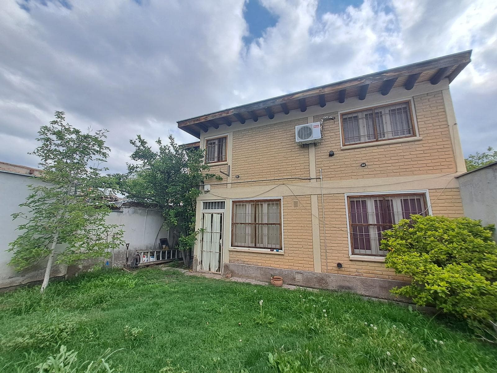 House for Sale - 3 bedrooms, 2 bathrooms, large garden, and terrace
