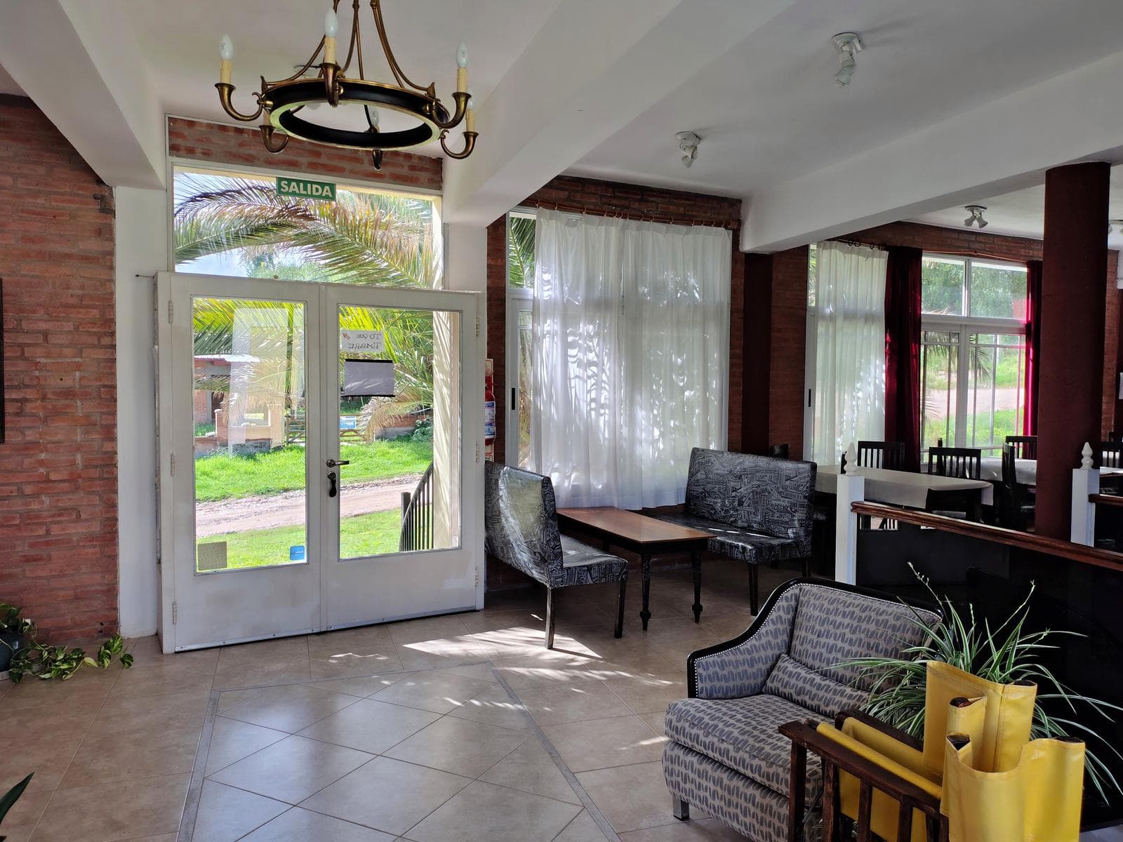 Inn for sale in Mina Clavero, 100 meters from the river | 8 bedrooms, each with a bathroom | Ideal investment