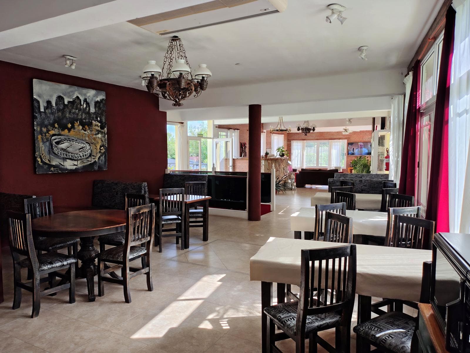 Inn for sale in Mina Clavero, 100 meters from the river | 8 bedrooms, each with a bathroom | Ideal investment