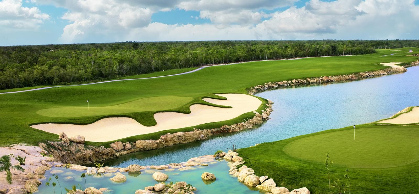 Land for Sale with a View of the Golf Course at Yucatán Country Club