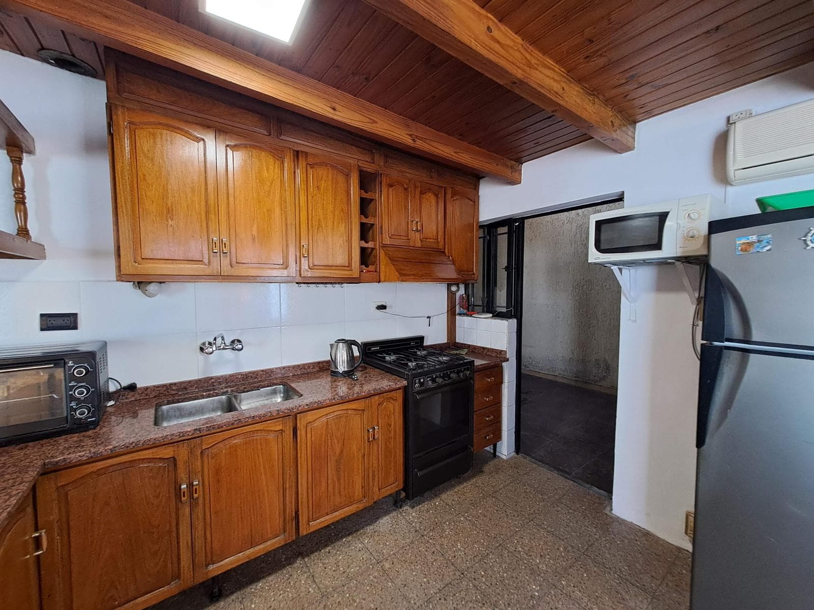 House for Sale - 5 bedrooms, 2 bathrooms, excellent condition - MAIPU