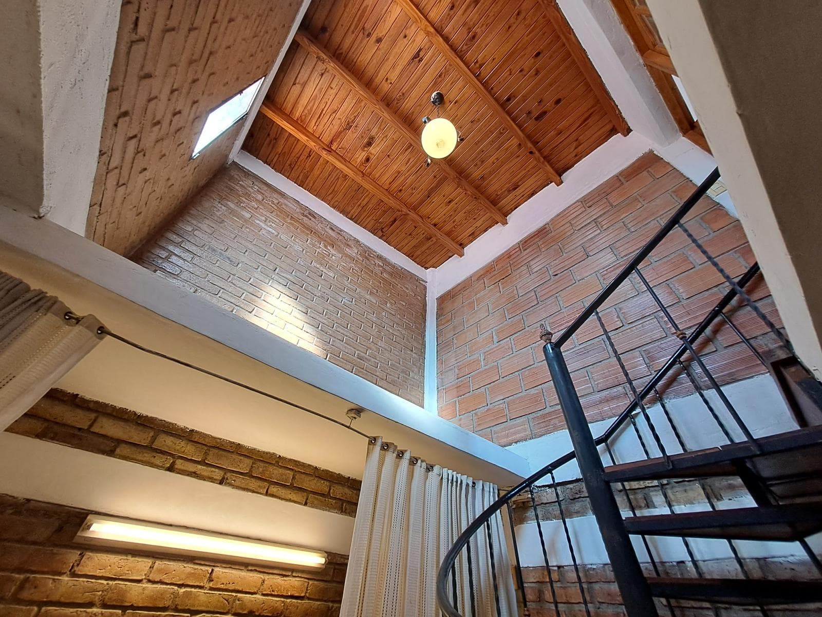 House for Sale - 5 bedrooms, 2 bathrooms, excellent condition - MAIPU