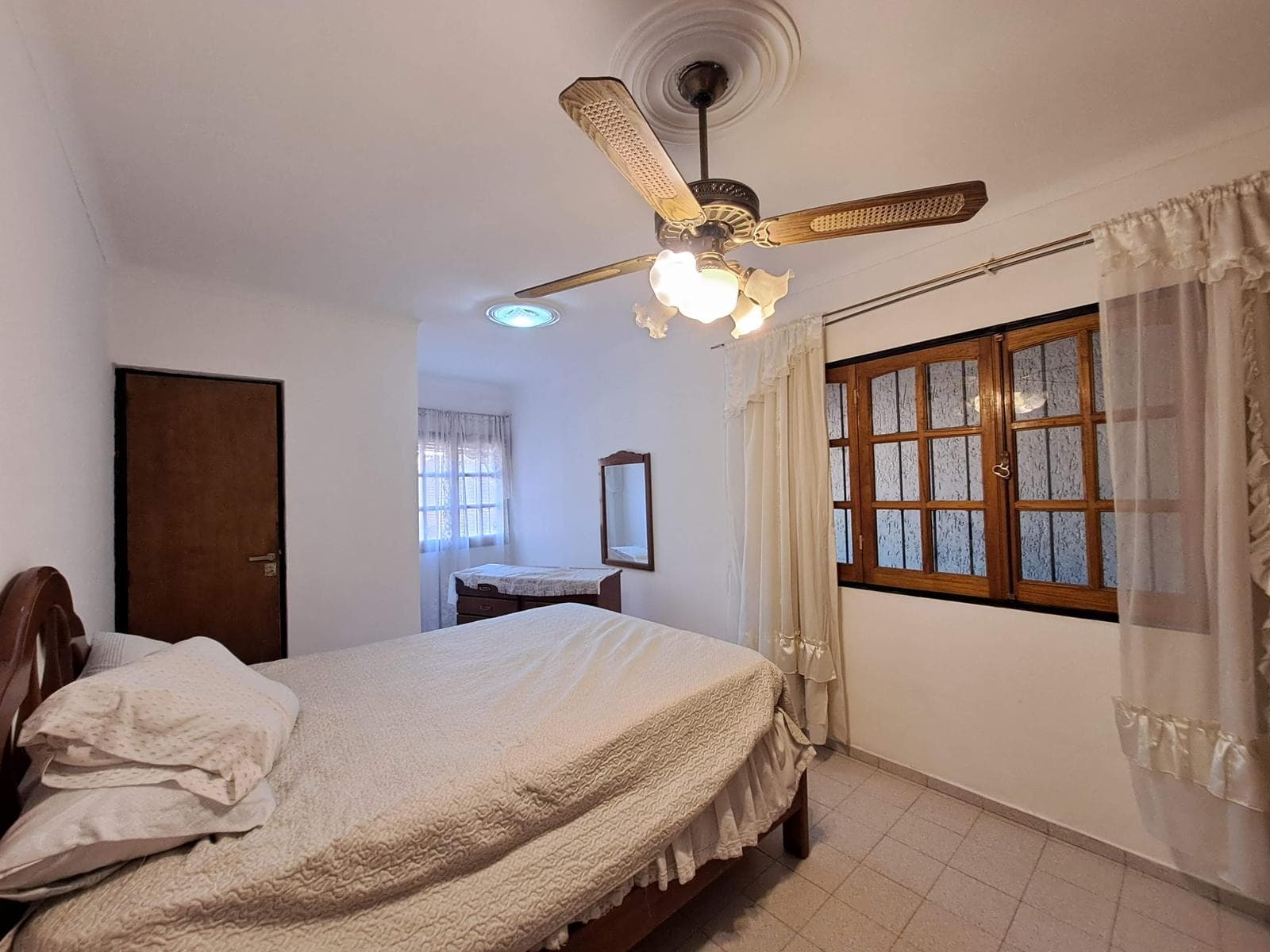 House for Sale - 5 bedrooms, 2 bathrooms, excellent condition - MAIPU