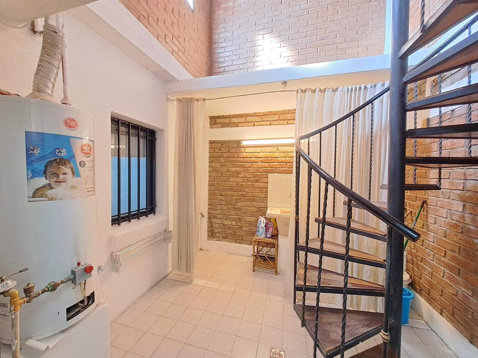 House for Sale - 5 bedrooms, 2 bathrooms, excellent condition - MAIPU