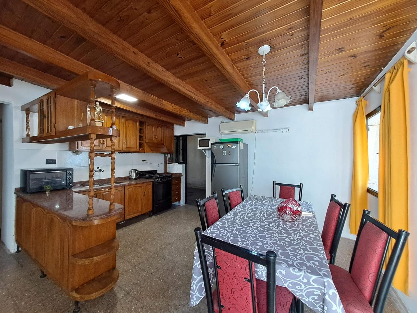 House for Sale - 5 bedrooms, 2 bathrooms, excellent condition - MAIPU