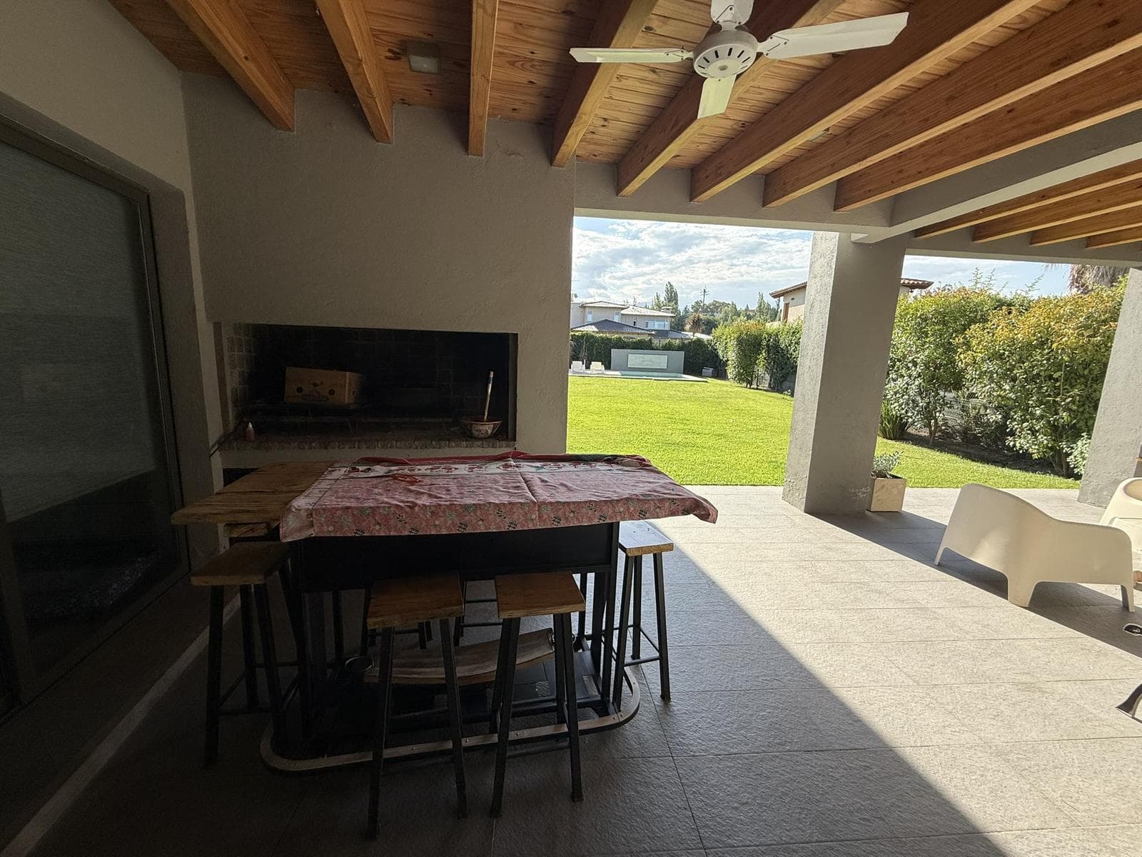 House in Chacras De Coria