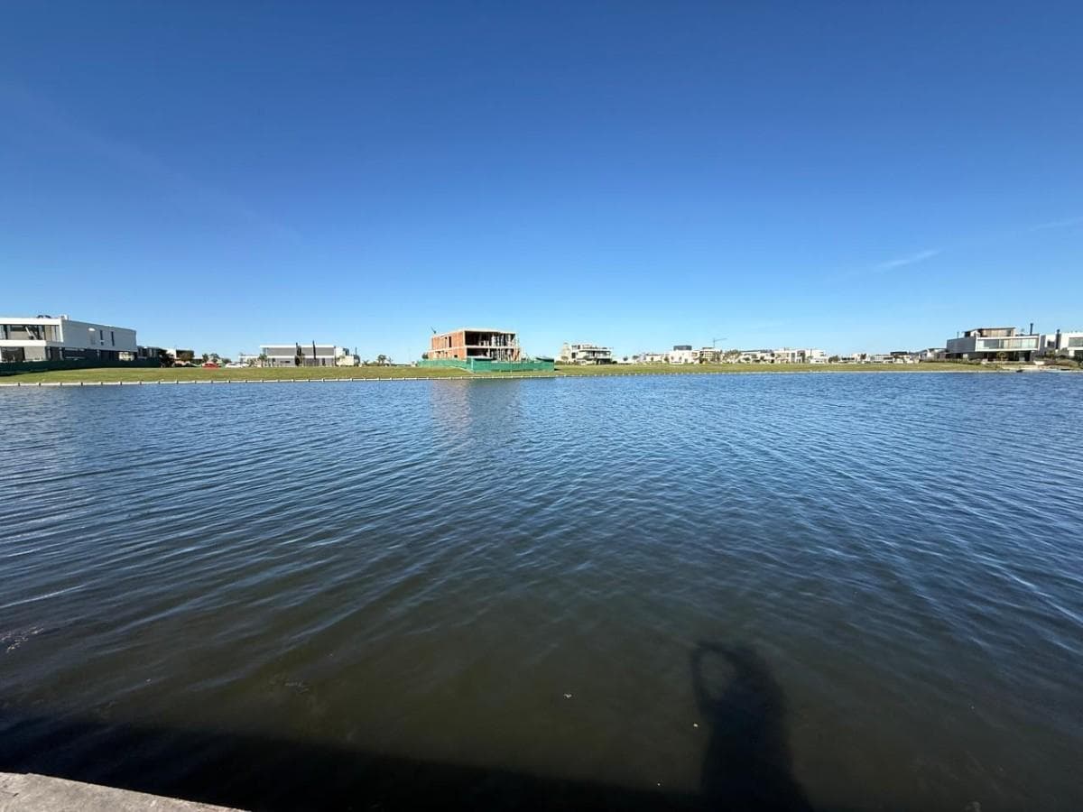 Land for sale. Los Puentes. Nordelta. Near the lagoon