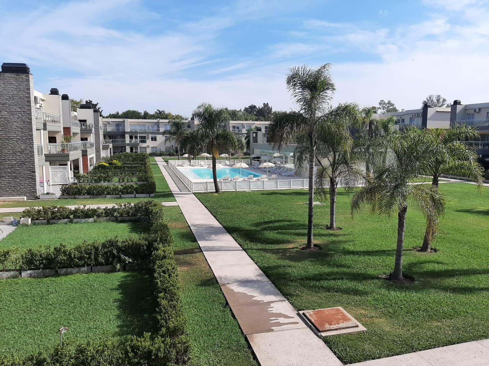 Ground-floor apartment with a garden and two rooms - Available immediately