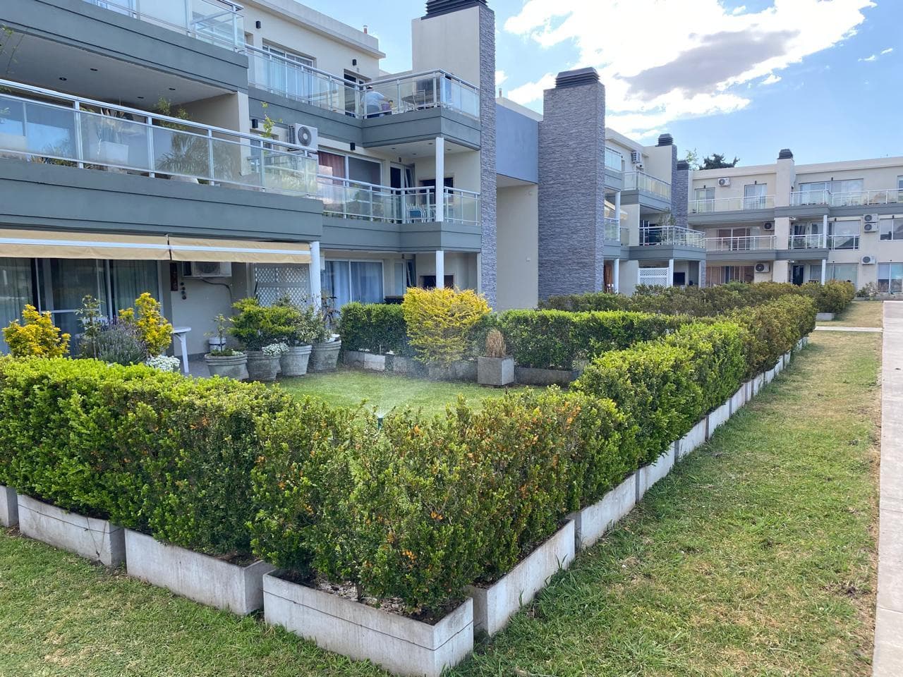 Ground-floor apartment with a garden and two rooms - Available immediately