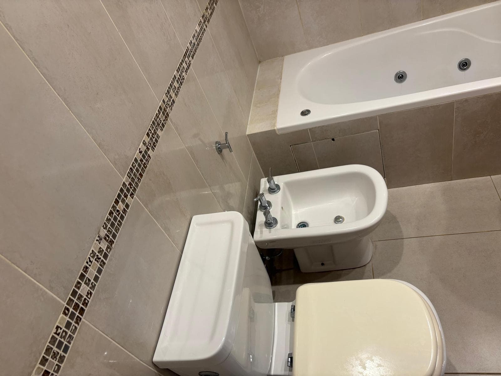 Ground-floor apartment with a garden and two rooms - Available immediately