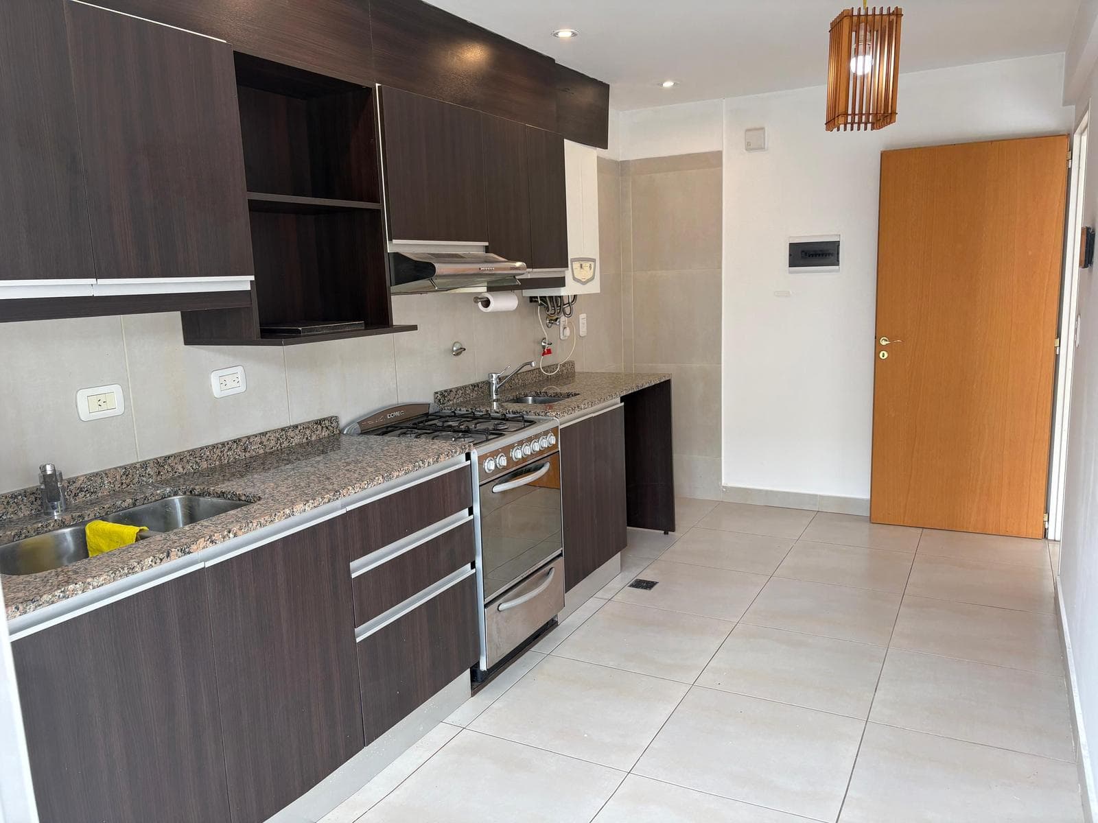 Ground-floor apartment with a garden and two rooms - Available immediately
