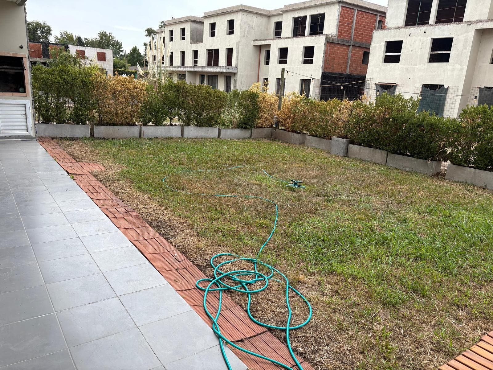 Ground-floor apartment with a garden and two rooms - Available immediately