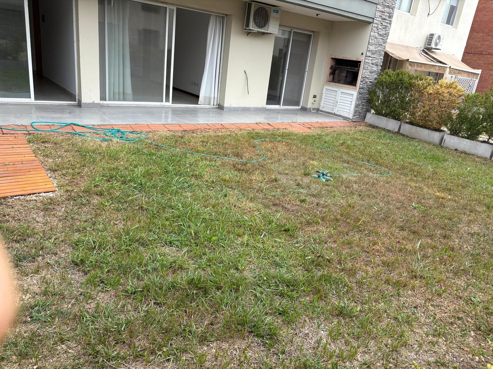 Ground-floor apartment with a garden and two rooms - Available immediately