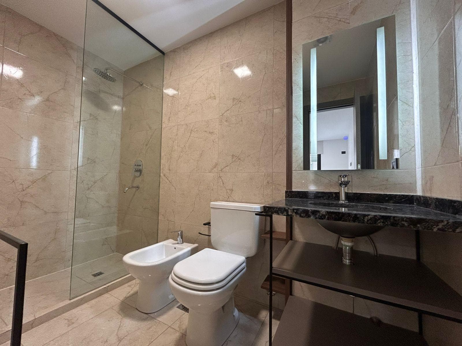 Financing for up to 5 years after delivery: 1 1/2-bedroom unit with balcony in Nueva Córdoba; Move-in: Dec. 27