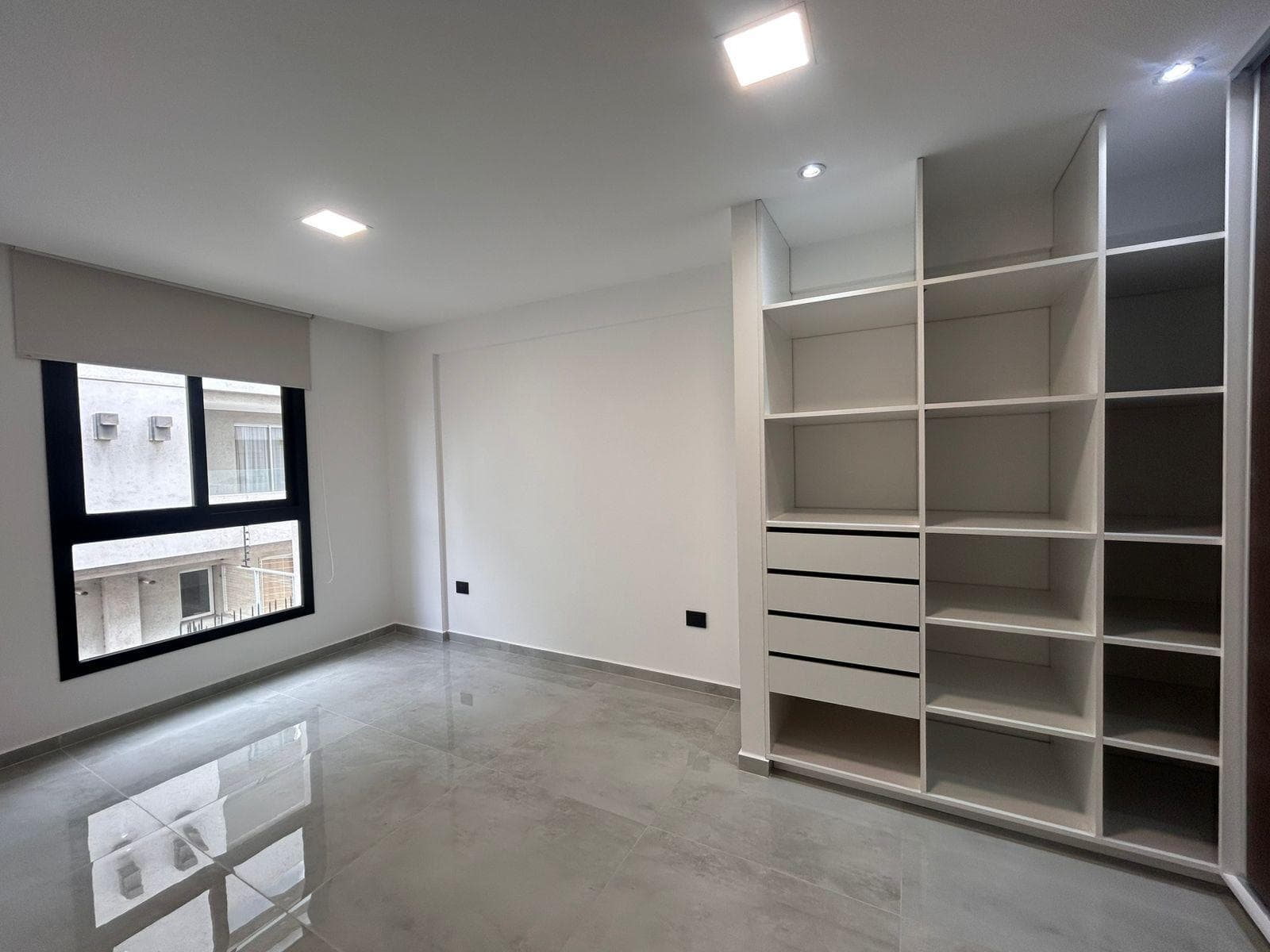Financing for up to 5 years after delivery: 1 1/2-bedroom unit with balcony in Nueva Córdoba; Move-in: Dec. 27