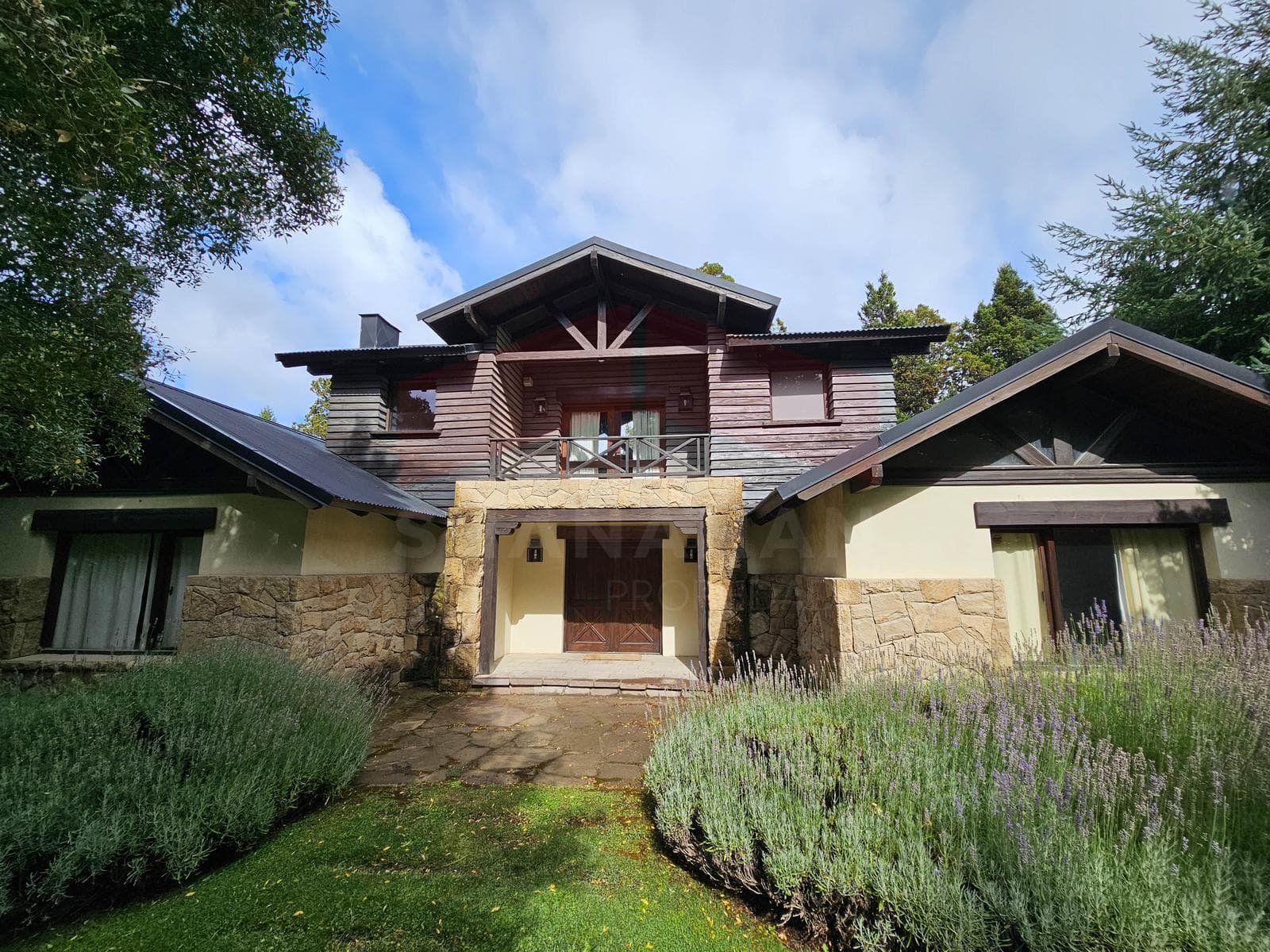 House for Sale in Arelauquen Golf - Bariloche