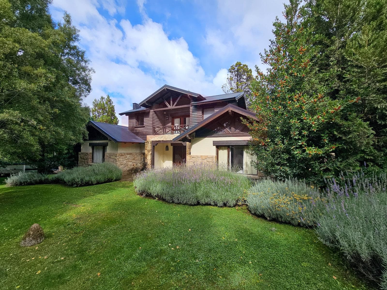 House for Sale in Arelauquen Golf - Bariloche