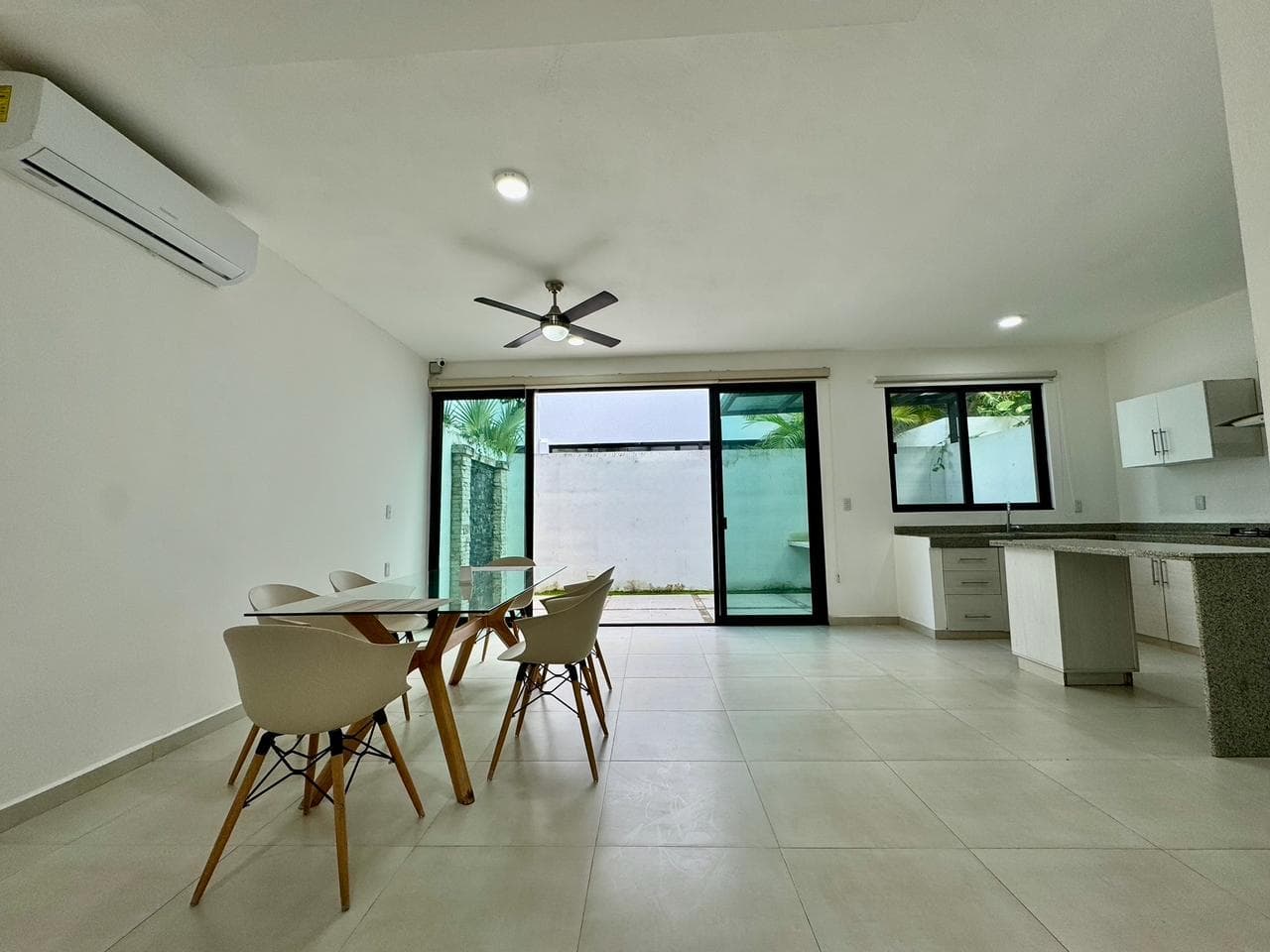 House for Sale, 3 Bedrooms, FURNISHED, Garden, Av. Huayacaán, Arbolada, Cancún