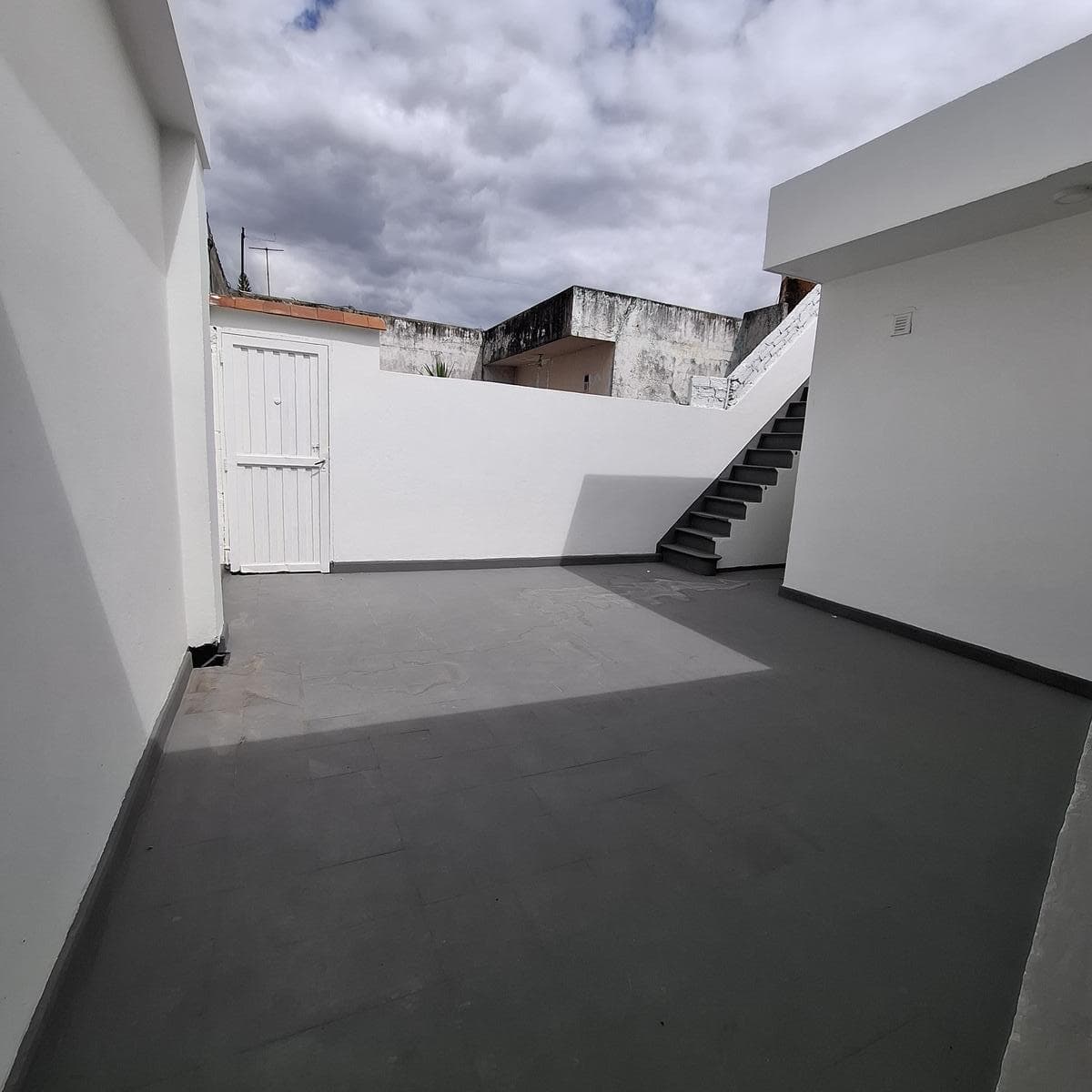 2-Room Duplex Apartment for Sale in Lanús Este - Gerli