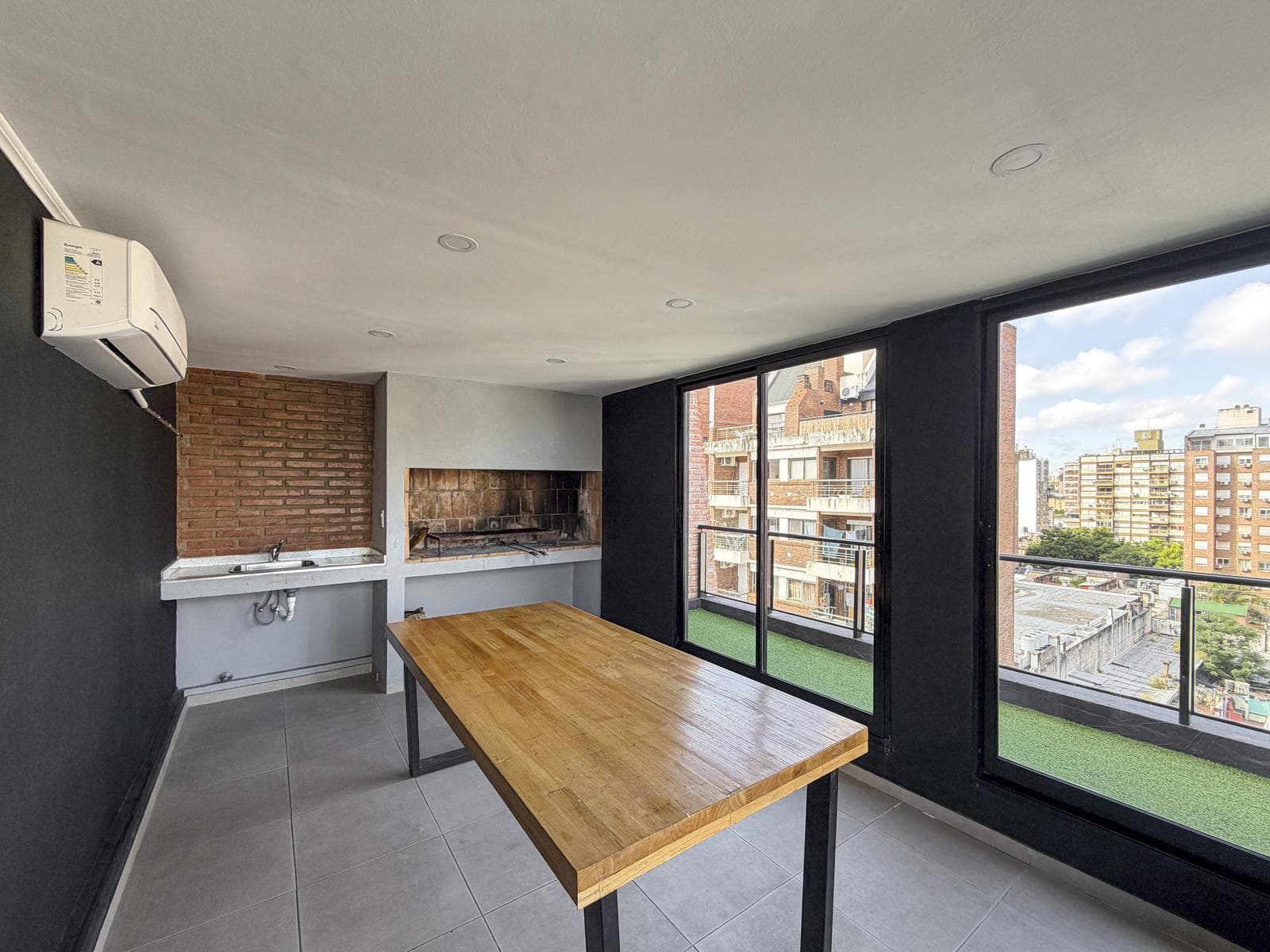 2-bedroom apartment with a garage and amenities in the riverfront area