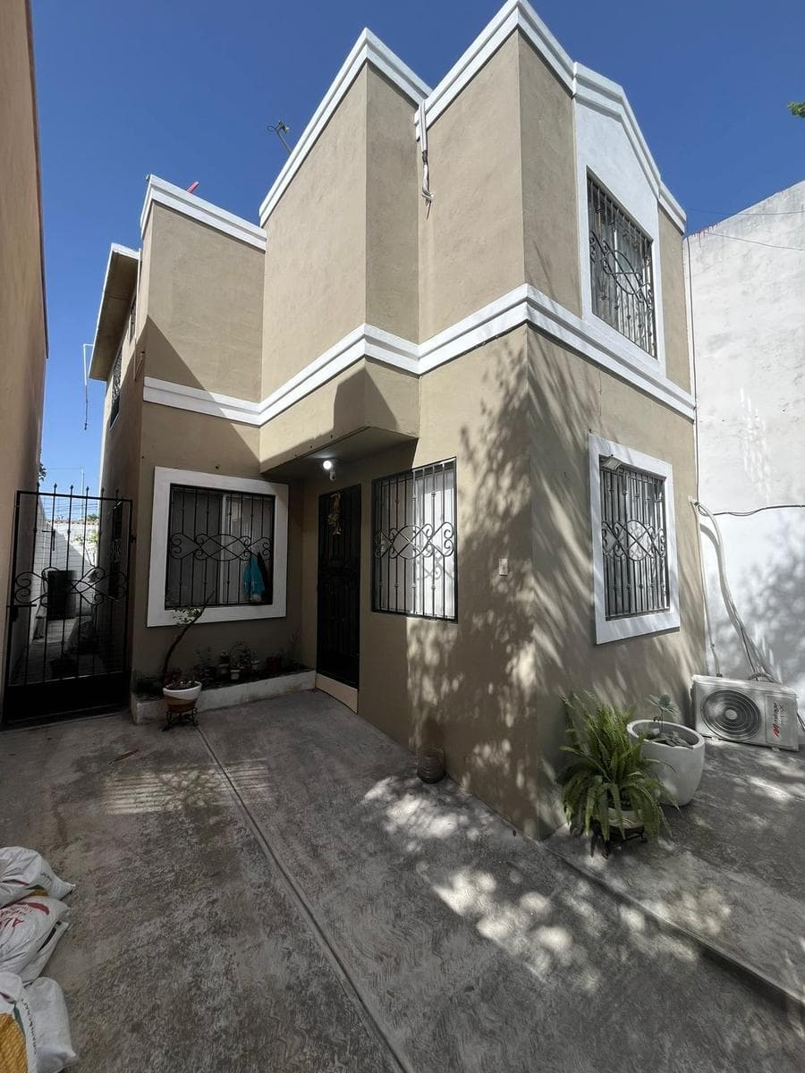HOUSE FOR SALE ON PASEO SANTA FE IN JUÁREZ, N.L.