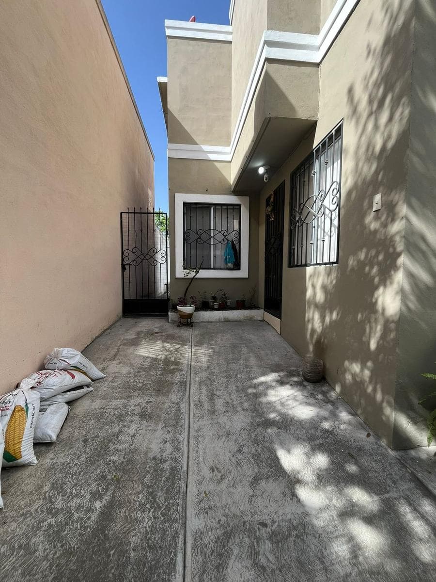 HOUSE FOR SALE ON PASEO SANTA FE IN JUÁREZ, N.L.