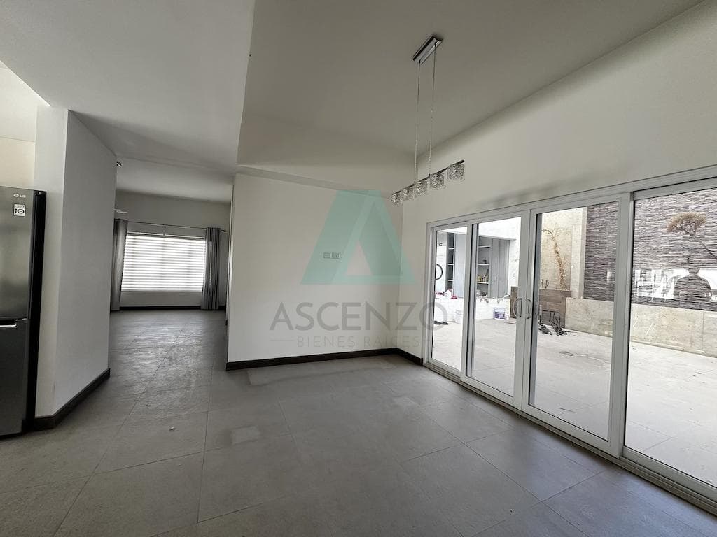 Great Opportunity!! Residence for Sale in Lomas del Pedregal, Jesman