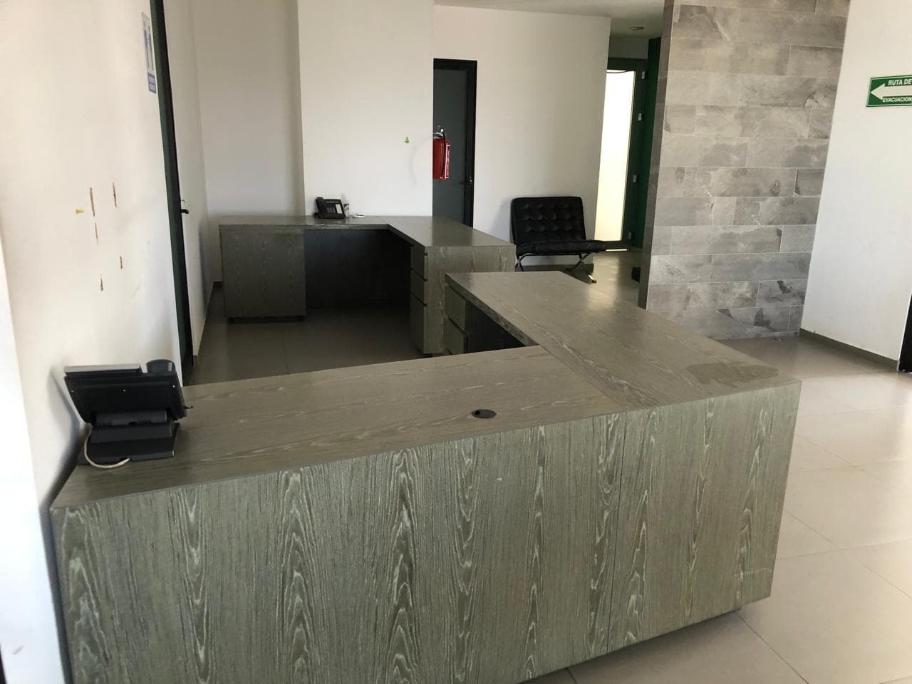 FURNISHED Office for Sale on Prolongación Corregidora Norte, Arboledas, Querétaro