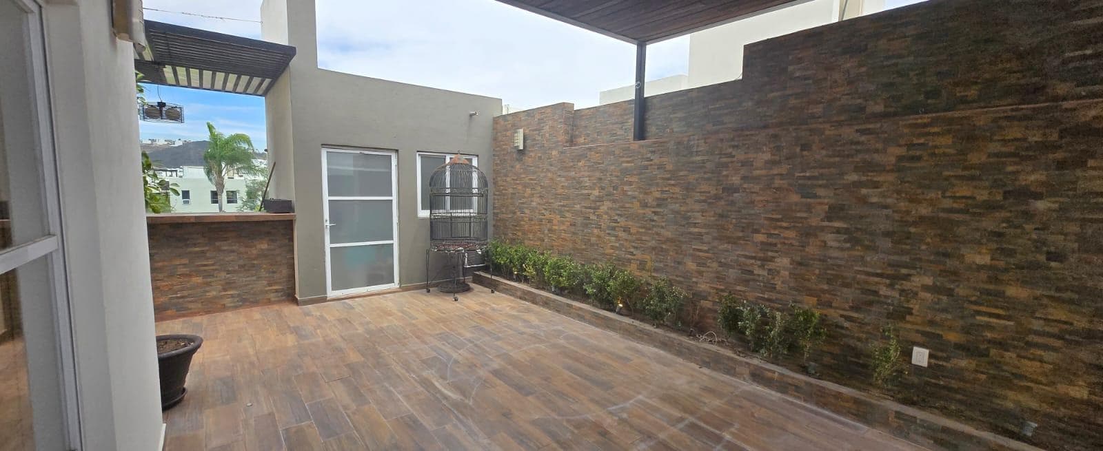 SPACIOUS SMART HOME FOR SALE IN CAÑADAS DEL LAGO, CORREGIDORA, QUERÉTARO
