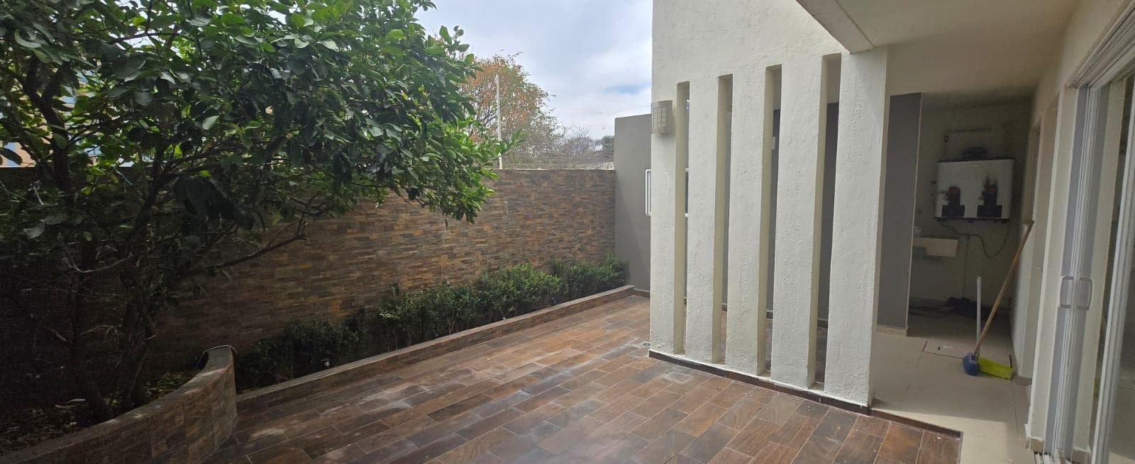 SPACIOUS SMART HOME FOR SALE IN CAÑADAS DEL LAGO, CORREGIDORA, QUERÉTARO